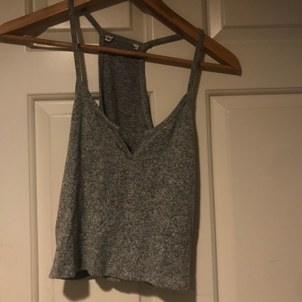Grey tank top cropped